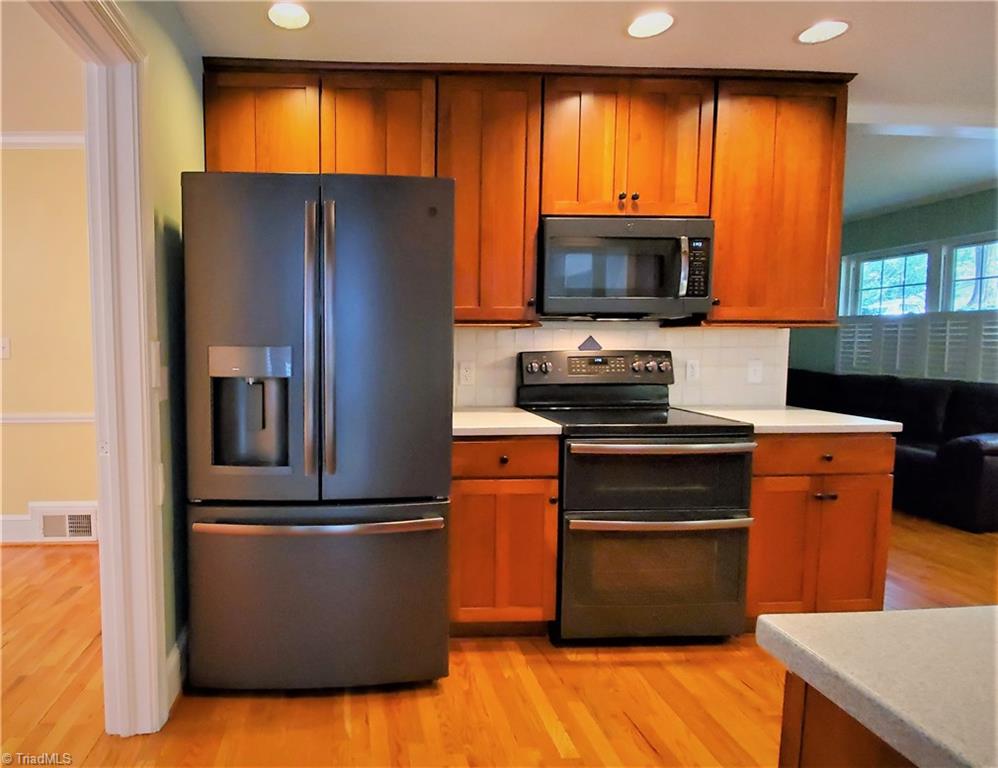3358 Nottingham Road Winston-Salem, NC 27104 - Photo 8 of 29 Kitchen 3