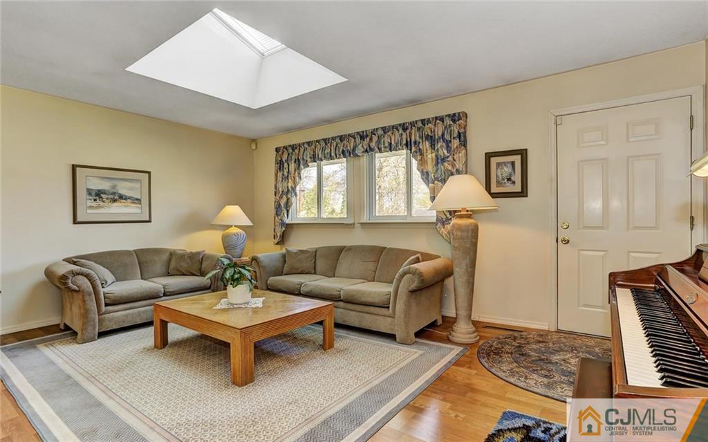 14 Wheeler Road Kendall Park, NJ 08824 - Photo 8 of 21 Gallery Image 8