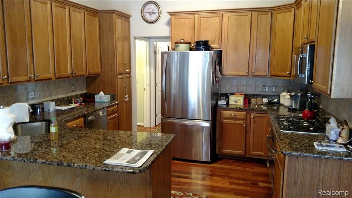 3124 Fairgrove Terrace, Unit 67 Rochester, MI 48309 - Photo 21 of 46 Kitchen