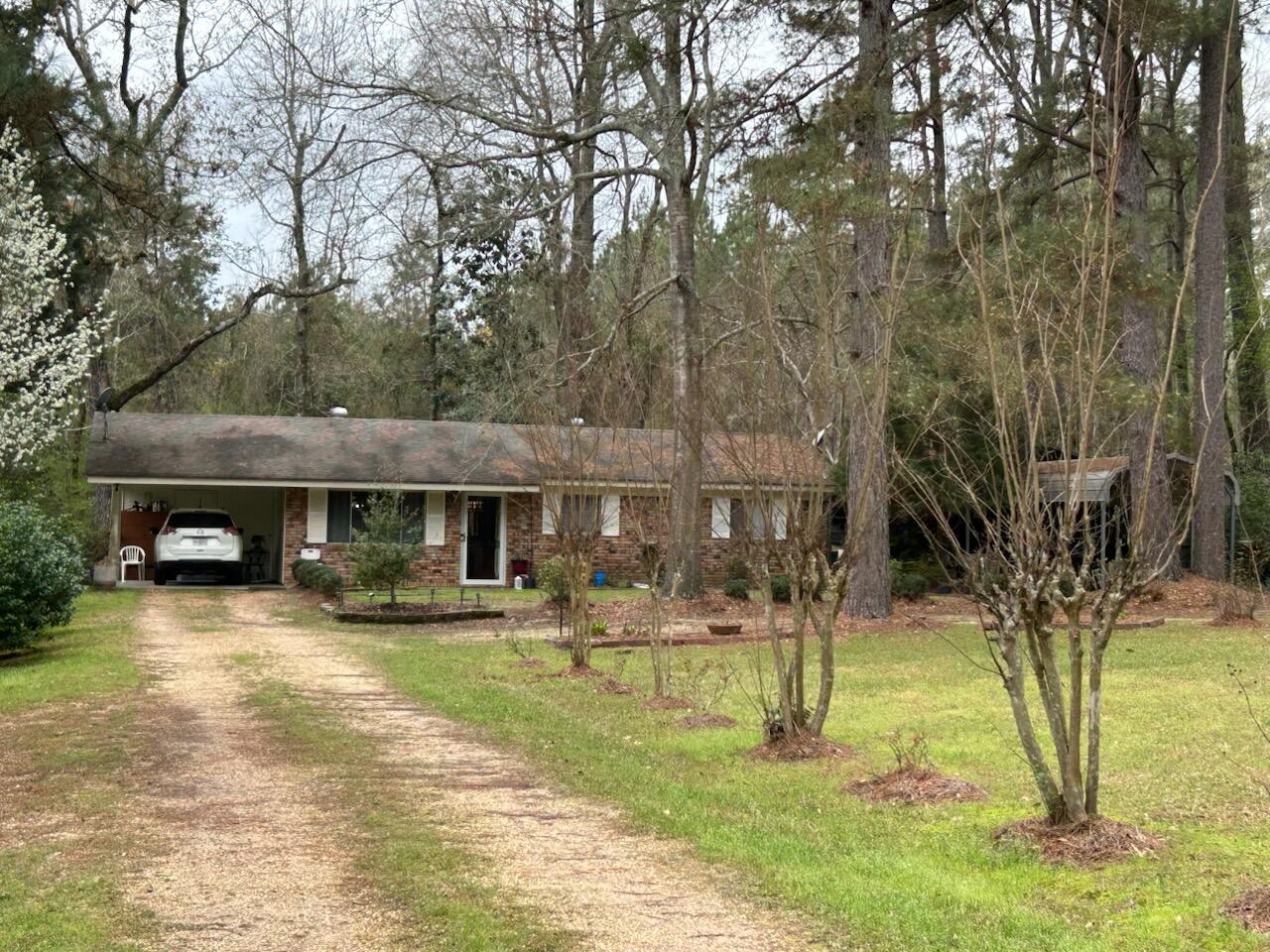 27 Pace Martin Road Laurel, MS 39443 - Photo 1 of 1 IMG_6088
