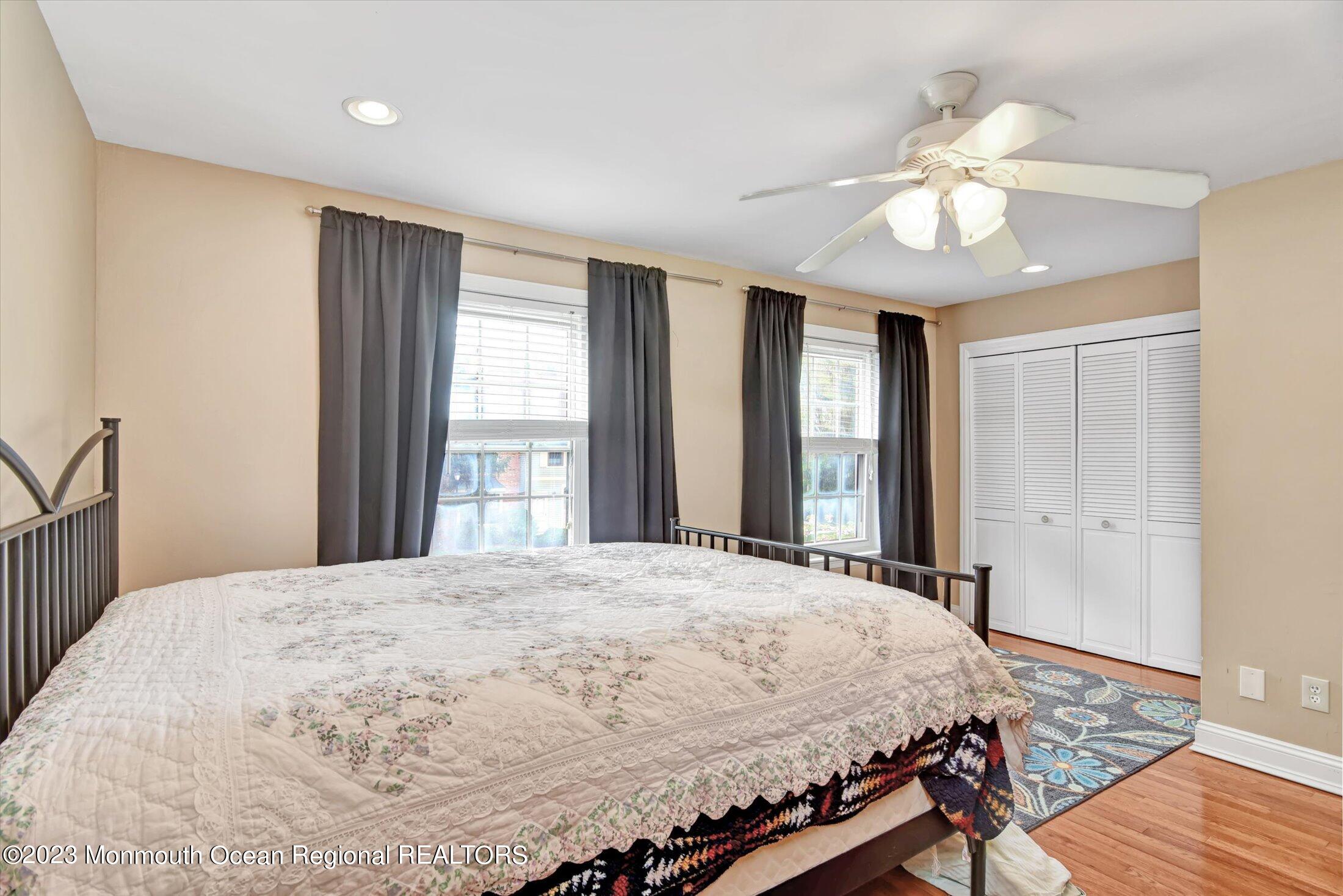 32 Balmoral Court Aberdeen, NJ 07747 - Photo 14 of 26 18-Master Bedroom