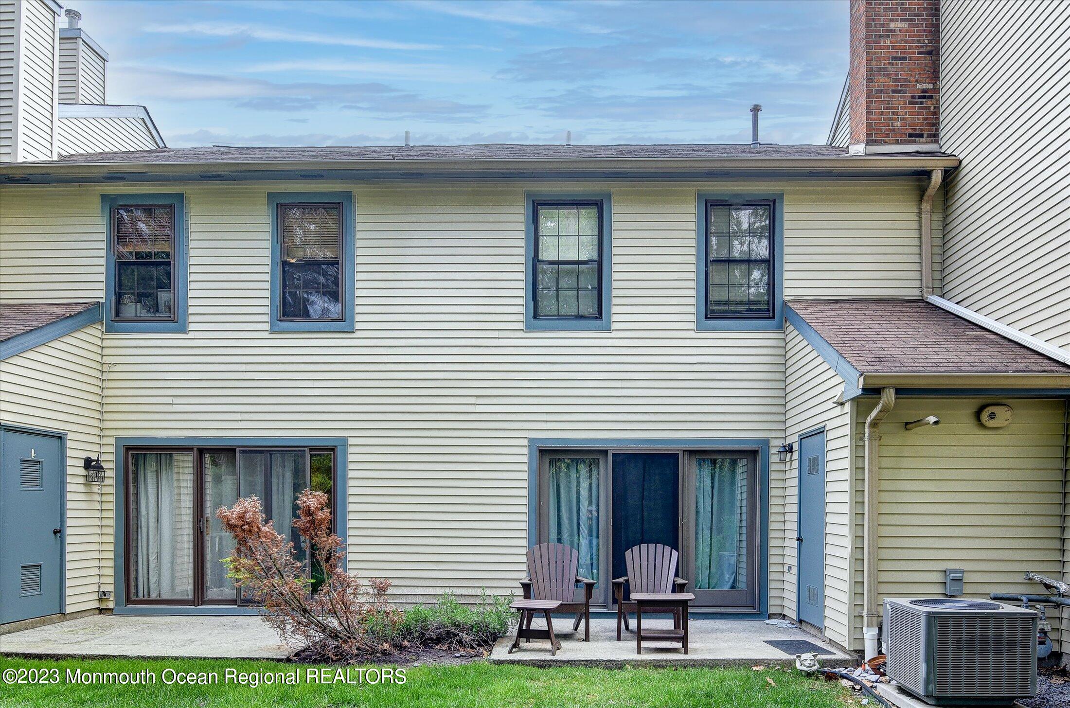32 Balmoral Court Aberdeen, NJ 07747 - Photo 21 of 26 28-Rear View
