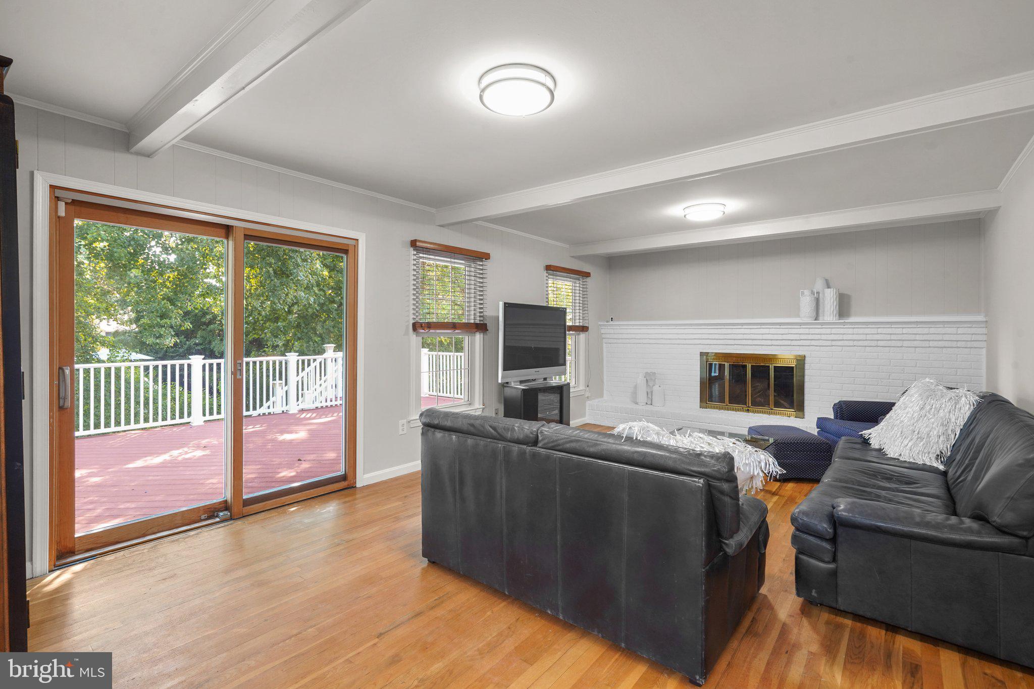 13800 Turnmore Road Silver Spring, MD 20906 - Photo 13 of 39 Family Room