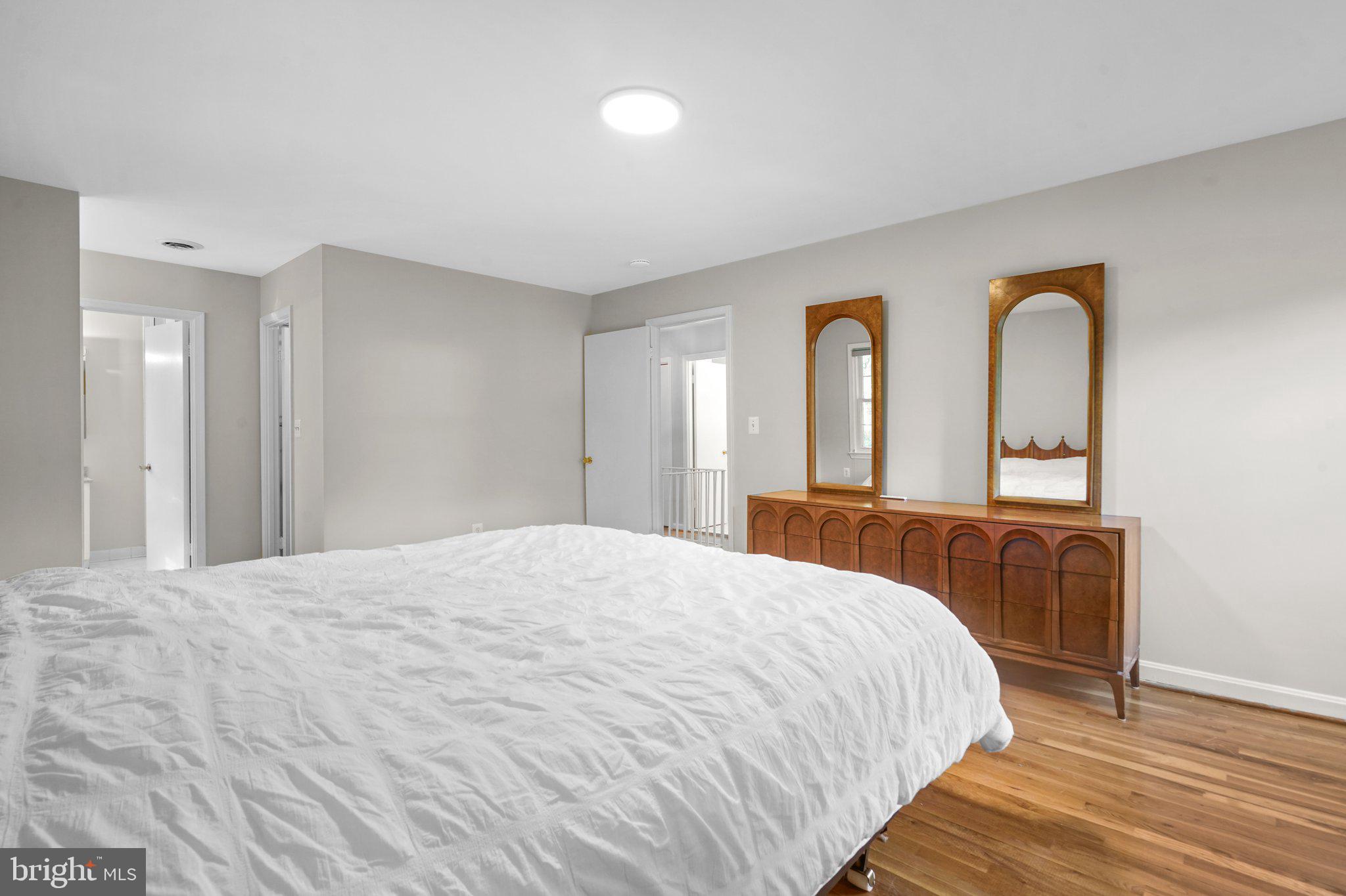 13800 Turnmore Road Silver Spring, MD 20906 - Photo 23 of 39 Primary Bedroom Suite