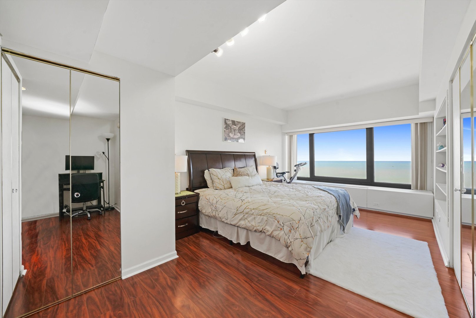 175 East Delaware Place, Unit 5712 Chicago, IL 60611 - Photo 13 of 41