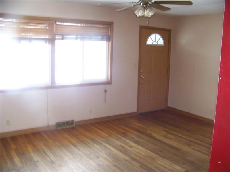 1528 Fry Road Greenwood, IN 46142 - Photo 2 of 6 Gallery Image 2