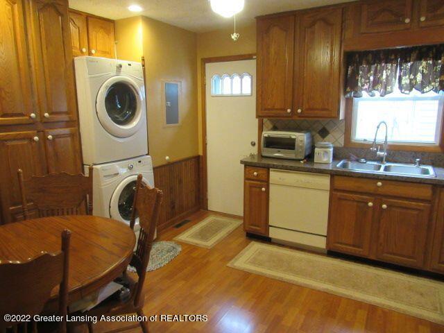 6911 Cooper Road Lansing, MI 48911 - Photo 10 of 20 IMG_1449