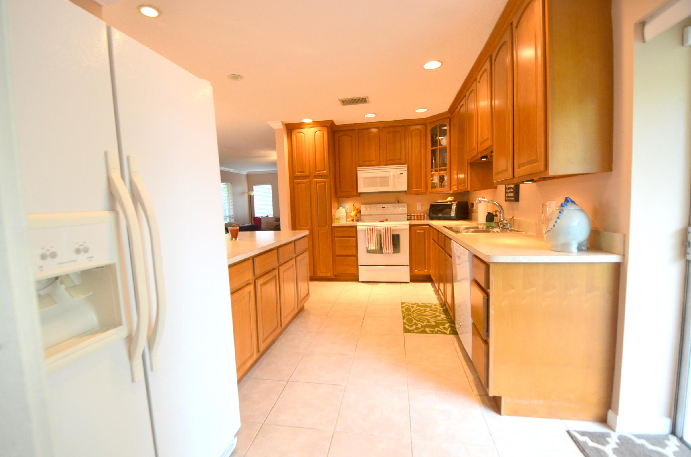 22219 Southwest 63rd Avenue Boca Raton, FL 33428 - Photo 9 of 20 6