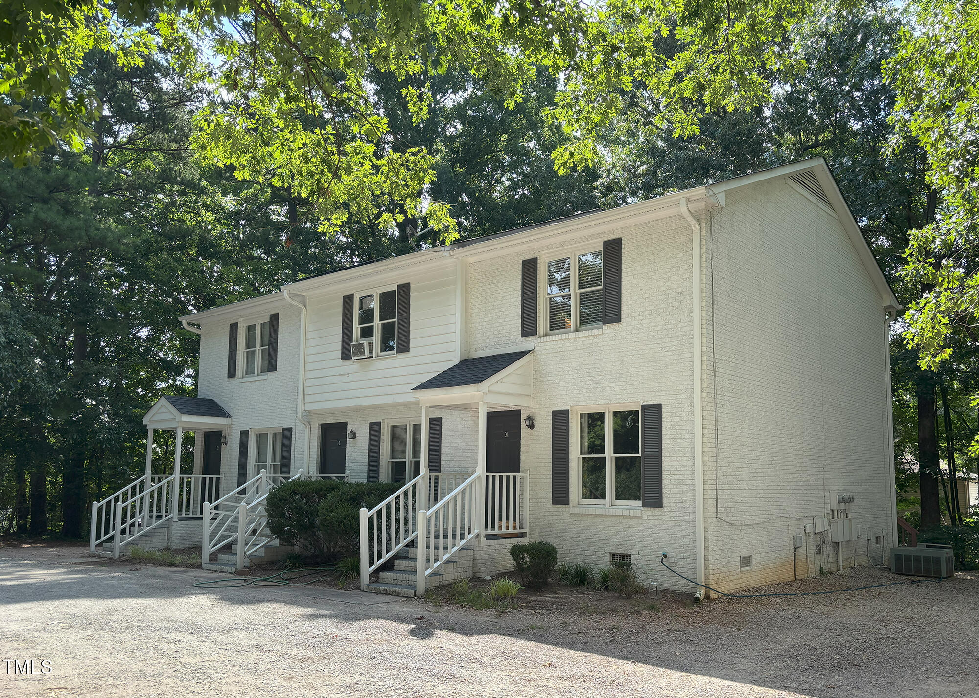 1405 Highview Court Raleigh, NC 27606 - Photo 2 of 14 IMG_6967-resized