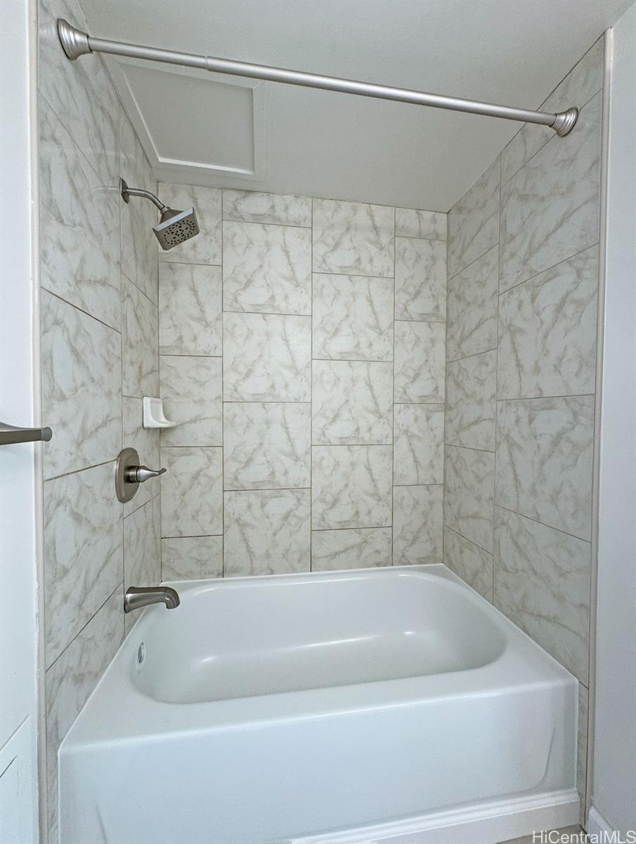 927 Prospect Street, Unit 202 Honolulu, HI 96822 - Photo 10 of 18