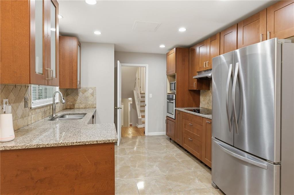 4411 Langdon Drive Decatur, GA 30035 - Photo 7 of 34