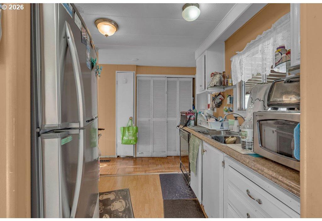 540 Southwest Georgetown Way Beaverton, OR 97006 - Photo 14 of 27 Gallery Image 14