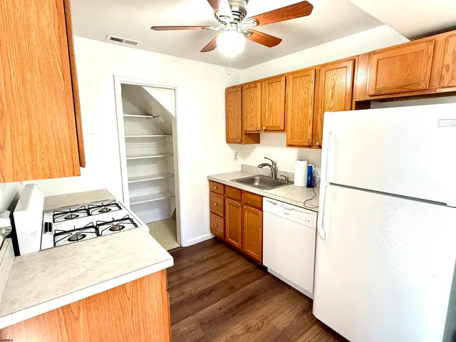 $2,500 | 1309 Matthews Avenue, Unit B, Mays Landing, NJ 08330