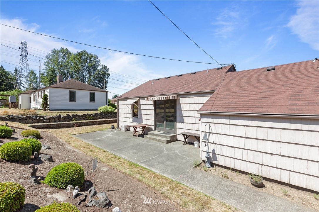 464 Bronson Way Northeast Renton, WA 98056 - Photo 22 of 25
