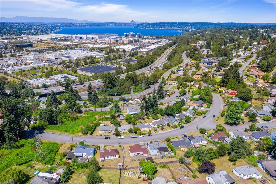 464 Bronson Way Northeast Renton, WA 98056 - Photo 23 of 25 a view of city and ocean