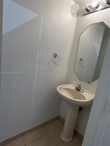 $3,900 | 10721 Northwest 81st Lane, Doral, FL 33178