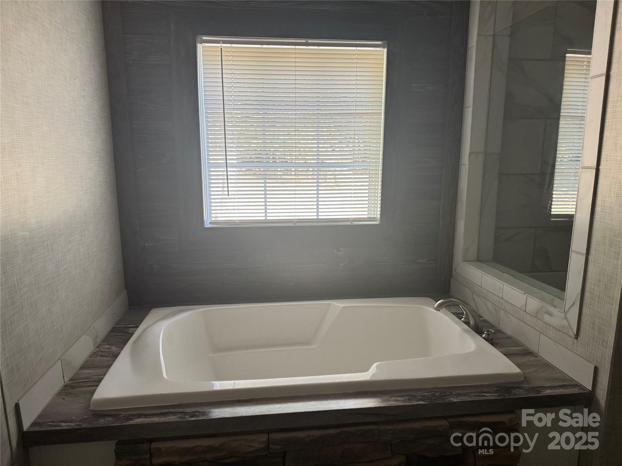 3960 State Rd S-28-414 Kershaw, SC 29067 - Photo 13 of 20 a bathroom with a bathtub