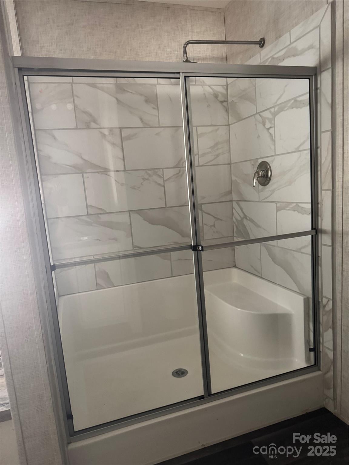 3960 State Rd S-28-414 Kershaw, SC 29067 - Photo 15 of 20 a bathroom with a shower