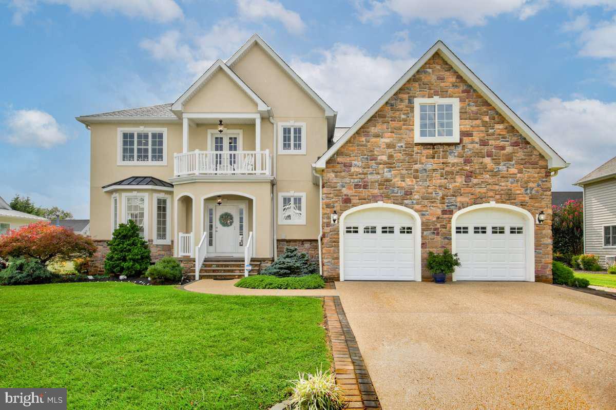 156 East Buckingham Dr  