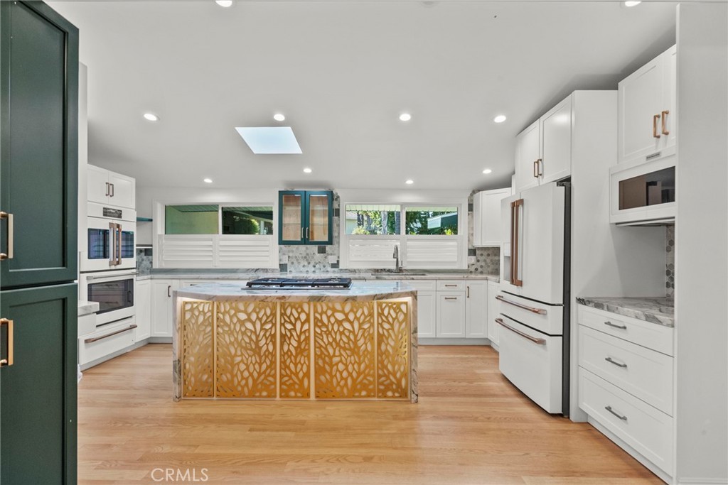 6022 Elba Place Woodland Hills, CA 91367 - Photo 11 of 59