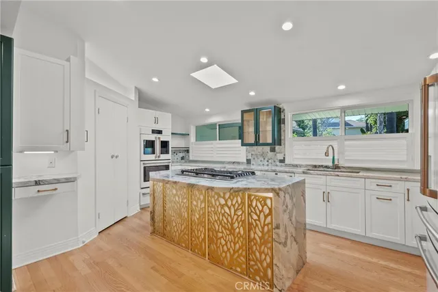 $1,899,000 | 6022 Elba Place, Woodland Hills, CA 91367