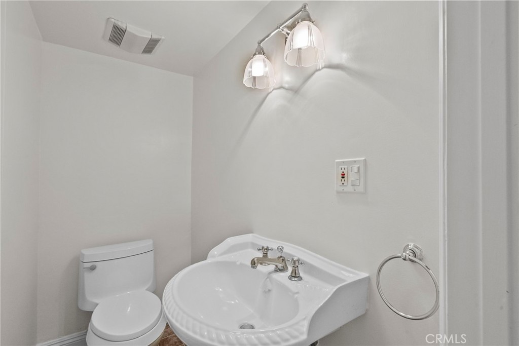 6022 Elba Place Woodland Hills, CA 91367 - Photo 33 of 59