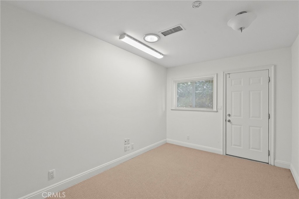 6022 Elba Place Woodland Hills, CA 91367 - Photo 34 of 59