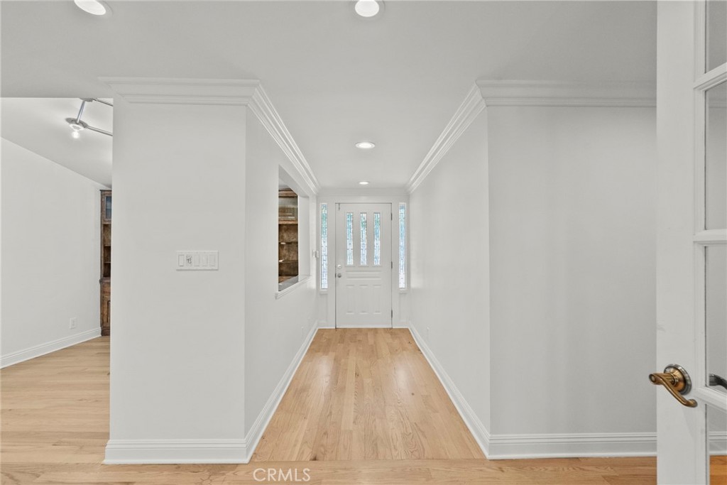 6022 Elba Place Woodland Hills, CA 91367 - Photo 4 of 59