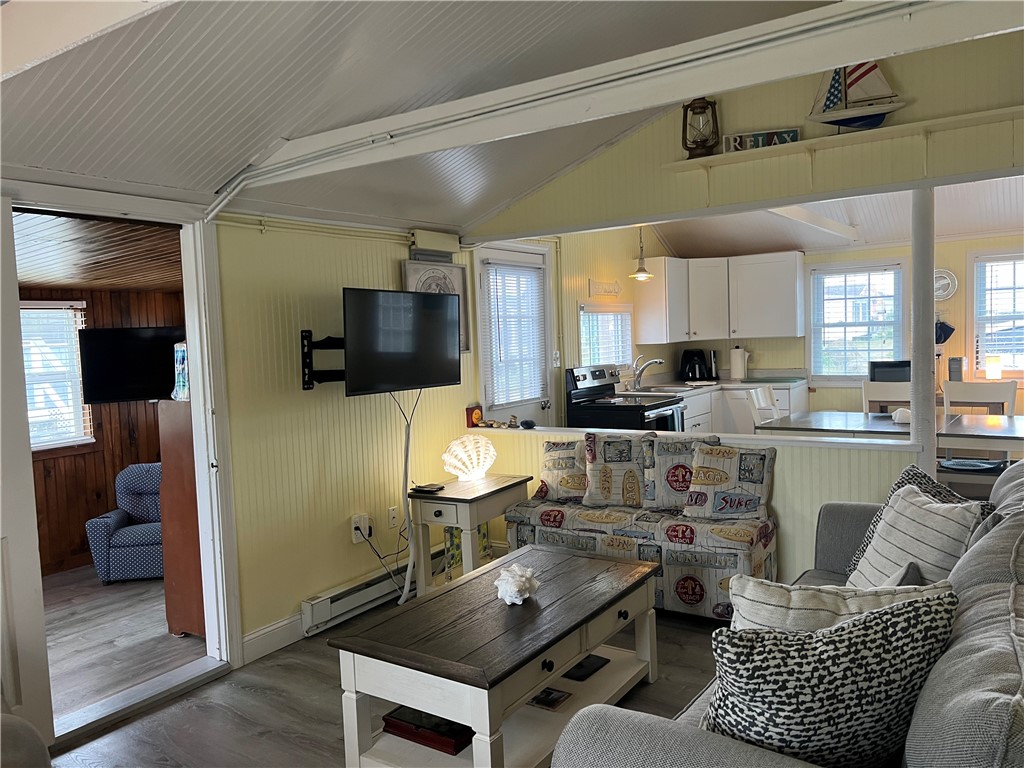 271 Great Island Road Narragansett, RI 02882 - Photo 13 of 36