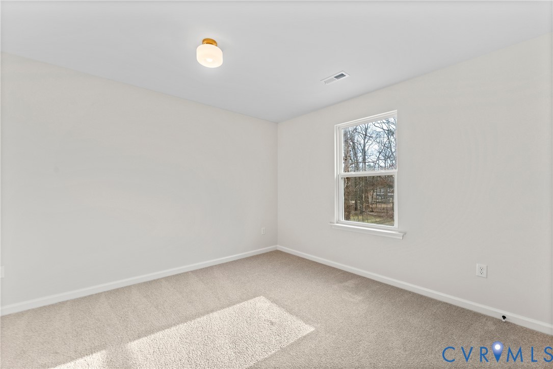 887 Campers Lane Ruther Glen, VA 22546 - Photo 27 of 42 a view of a window in a room