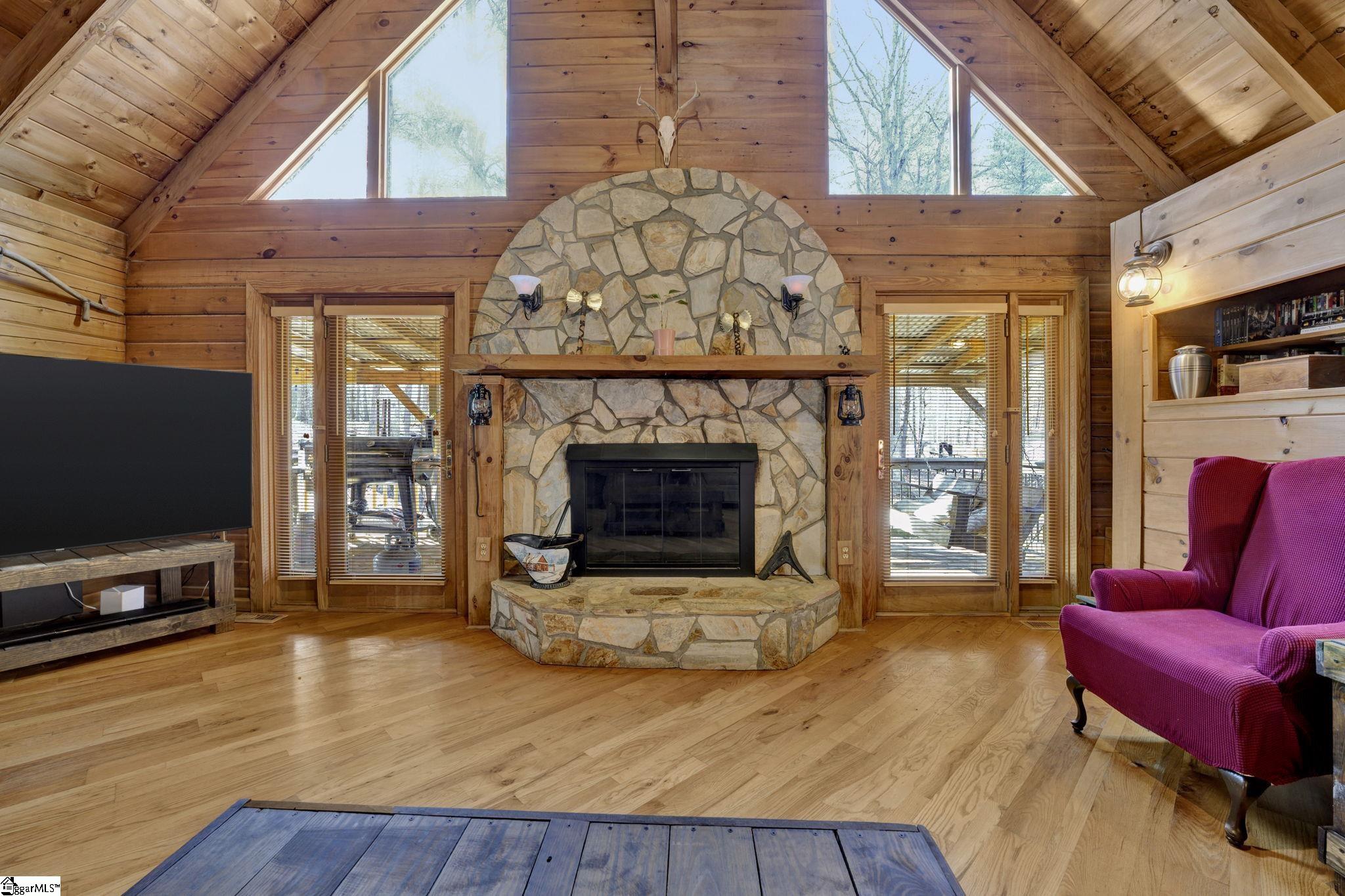 150 Pleasant Retreat Road Travelers Rest, SC 29690 - Photo 5 of 36