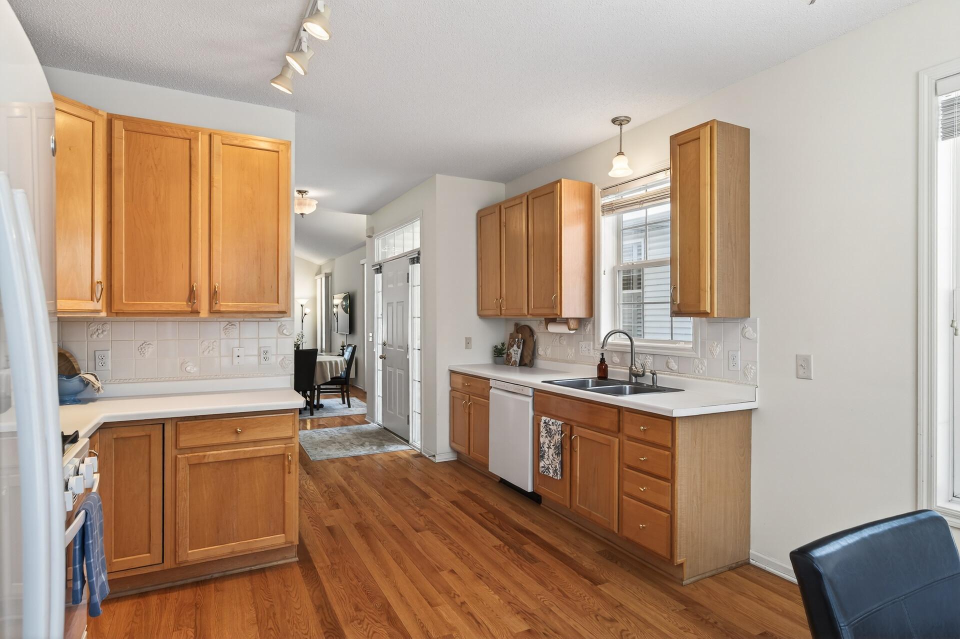 17475 90th Avenue North Maple Grove, MN 55311 - Photo 10 of 31