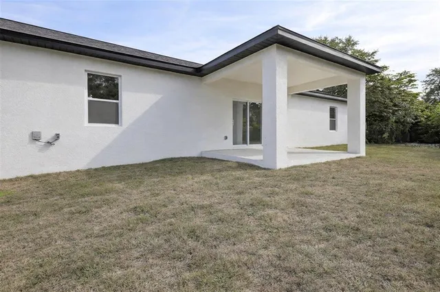 a view of a house entryway