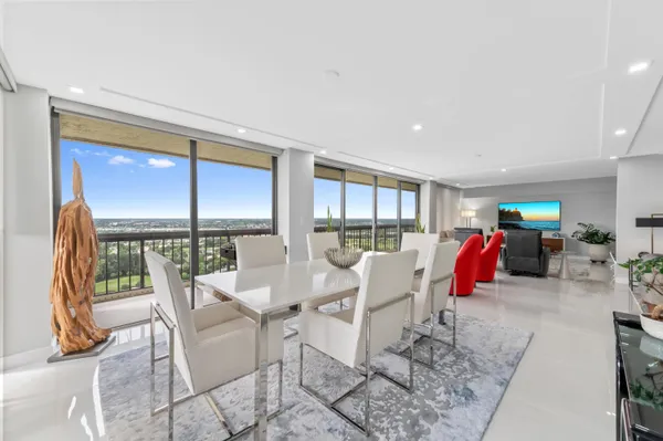 $7,500 | 1900 Consulate Place, Unit 2104, West Palm Beach, FL 33401