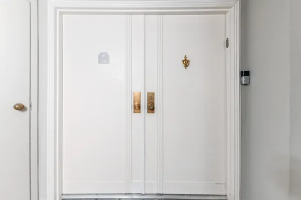 $7,500 | 1900 Consulate Place, Unit 2104, West Palm Beach, FL 33401