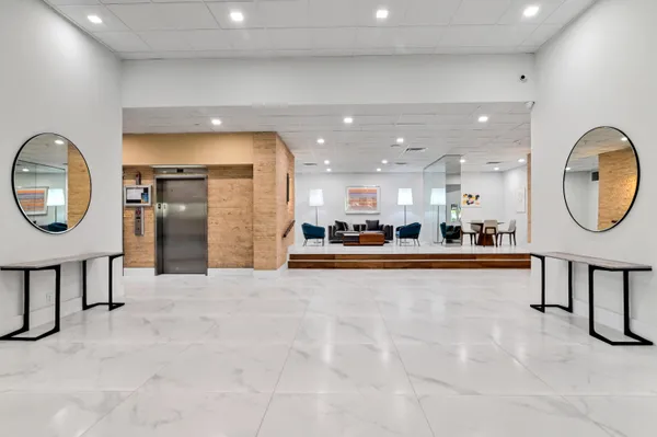 $7,500 | 1900 Consulate Place, Unit 2104, West Palm Beach, FL 33401