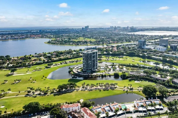 $7,500 | 1900 Consulate Place, Unit 2104, West Palm Beach, FL 33401