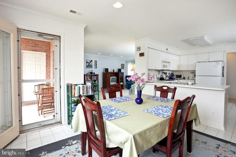 404 Kilree Road, Unit 201 Lutherville-Timonium, MD 21093 - Photo 5 of 16 Dining Room