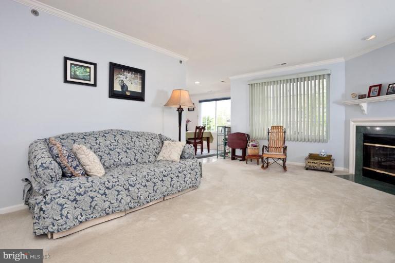 404 Kilree Road, Unit 201 Lutherville-Timonium, MD 21093 - Photo 7 of 16 Living Room