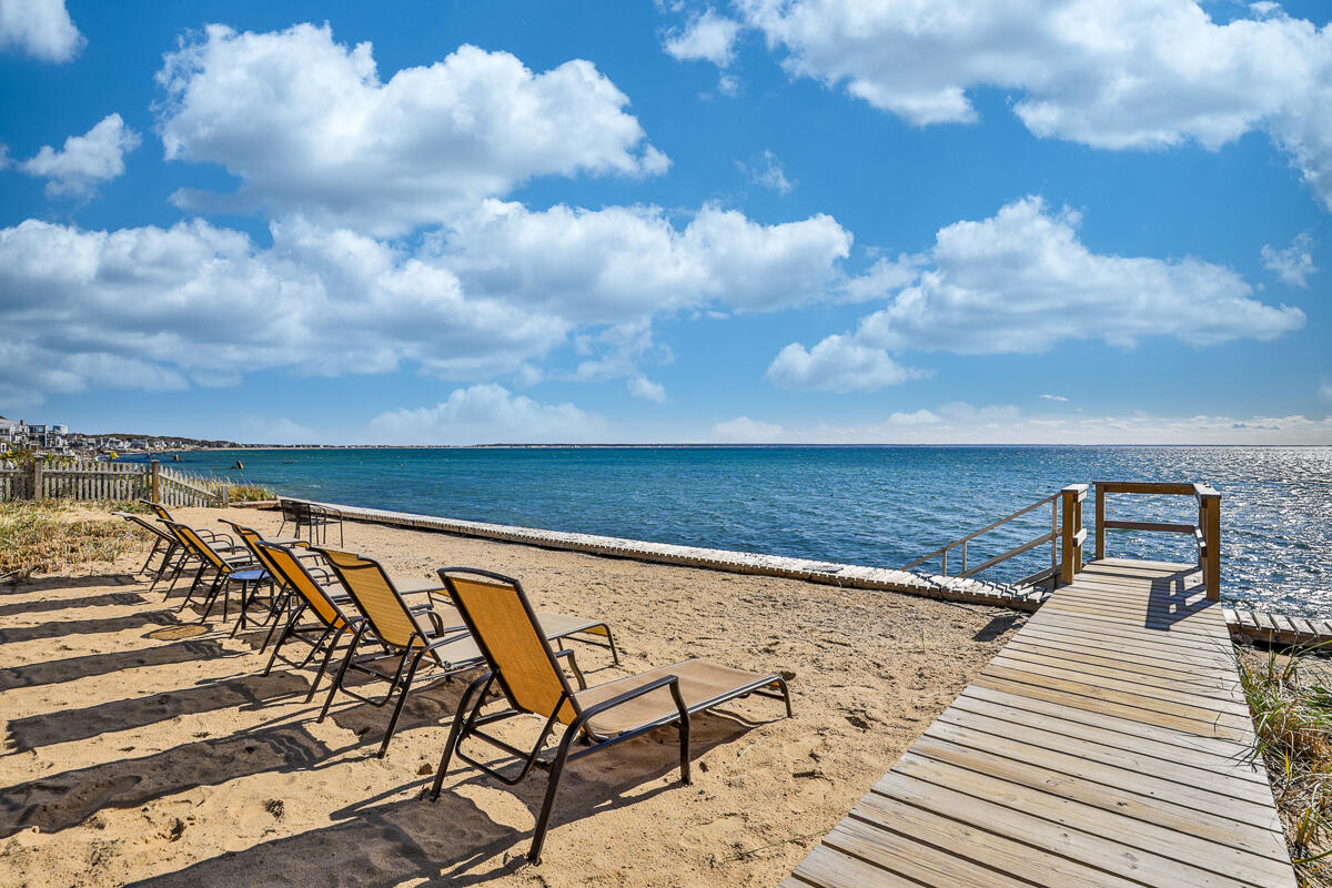 495 Commercial Street, Unit U11 Provincetown, MA 02657 - Photo 25 of 27 Beach 2