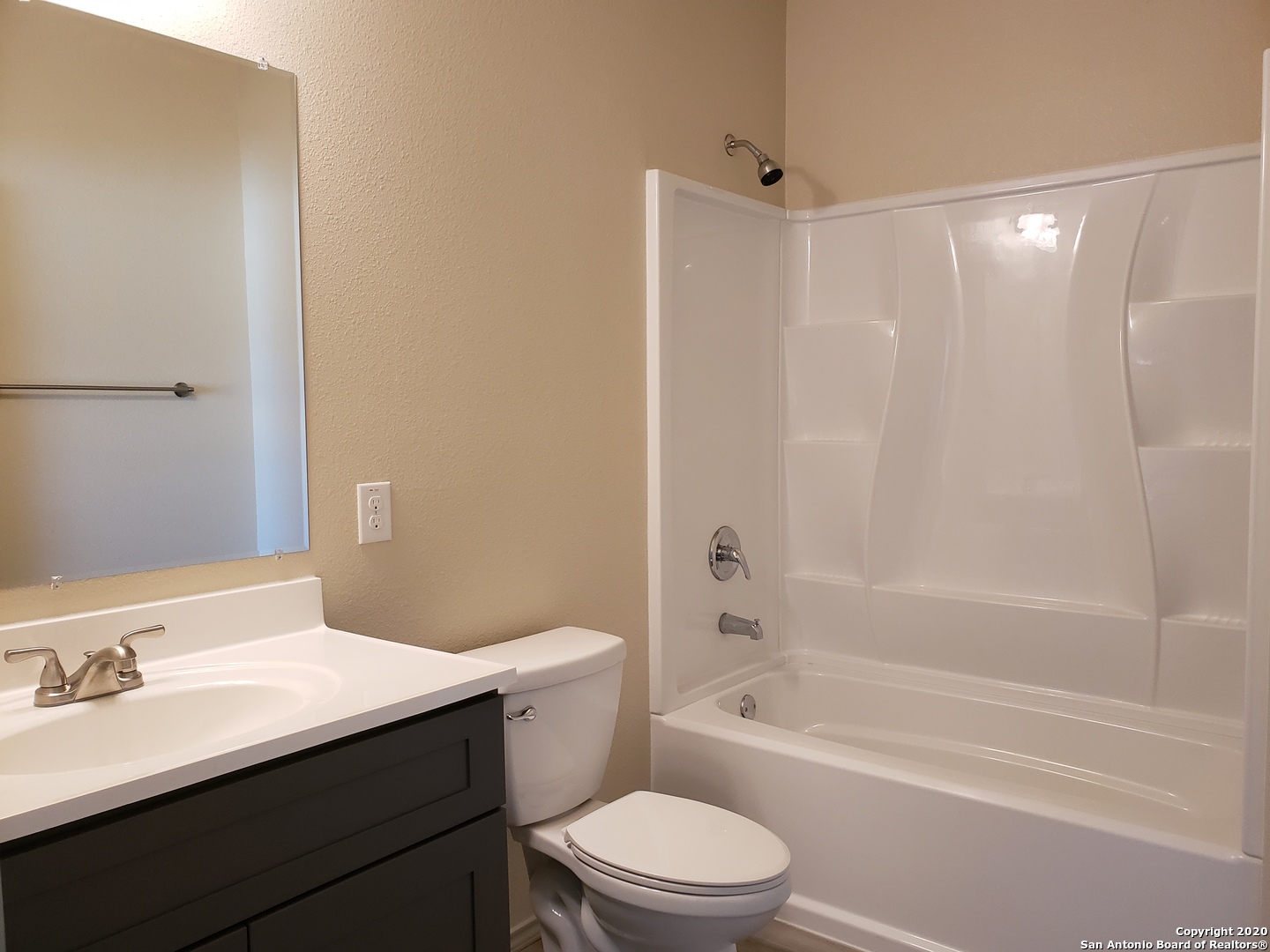 208 Crestview Lane Spring Branch, TX 78070 - Photo 4 of 8