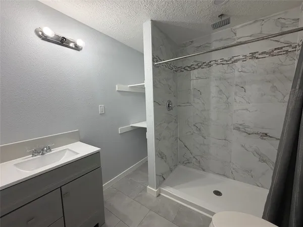 $2,950 | 1418 Yale Street, Houston, TX 77008