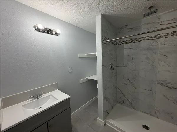 $2,950 | 1418 Yale Street, Houston, TX 77008