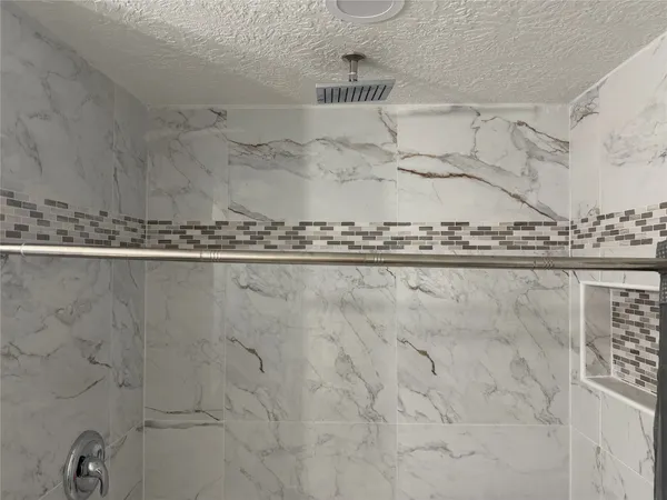 $2,950 | 1418 Yale Street, Houston, TX 77008