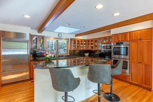 $895,000 | 23 Alyssum Drive, Amherst, MA 01002