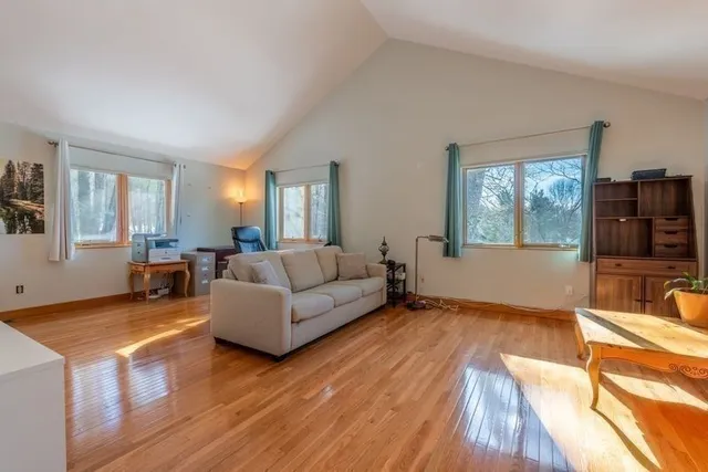 $895,000 | 23 Alyssum Drive, Amherst, MA 01002