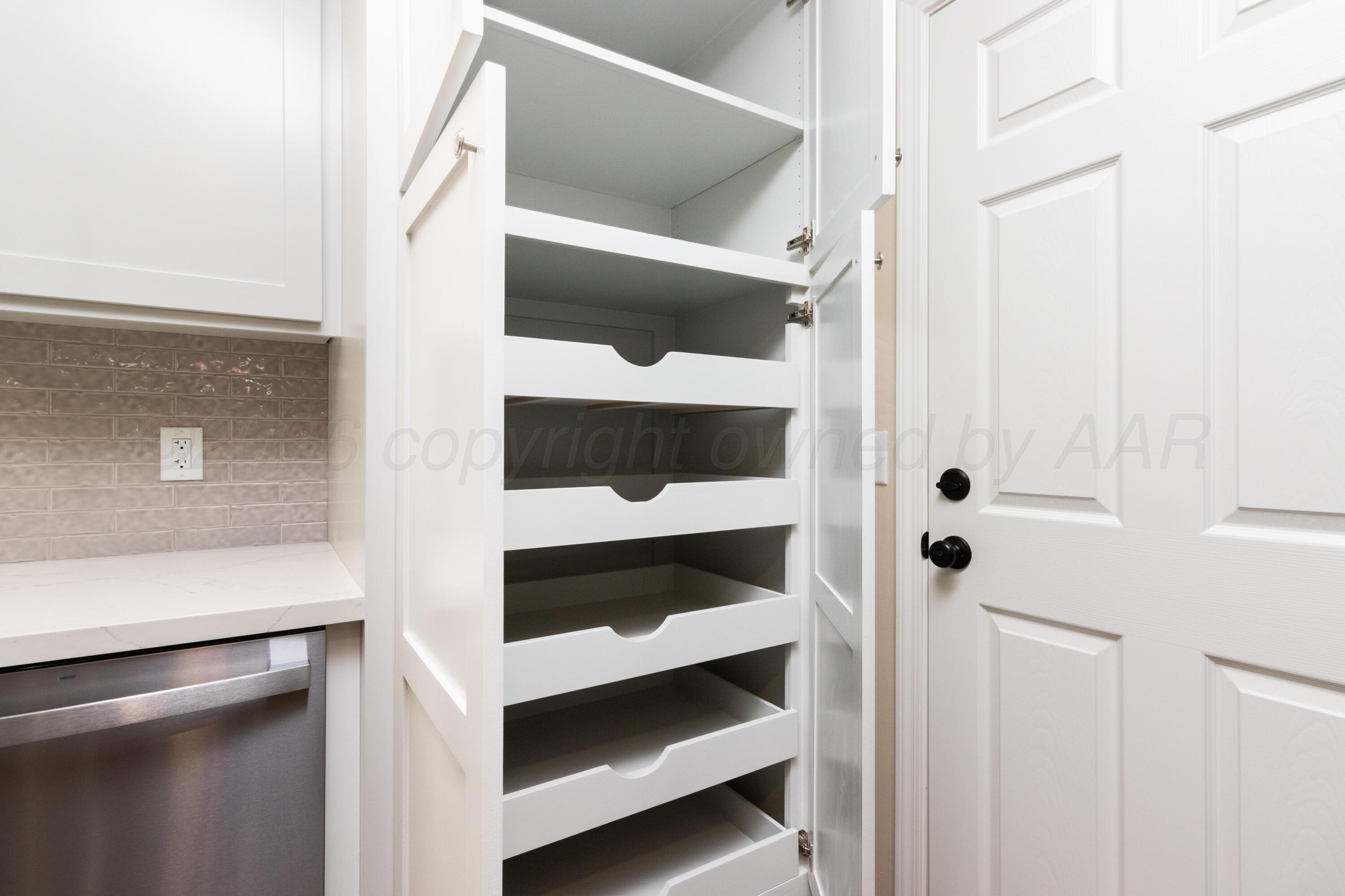 5210 Royce Drive Amarillo, TX 79110 - Photo 9 of 34 12