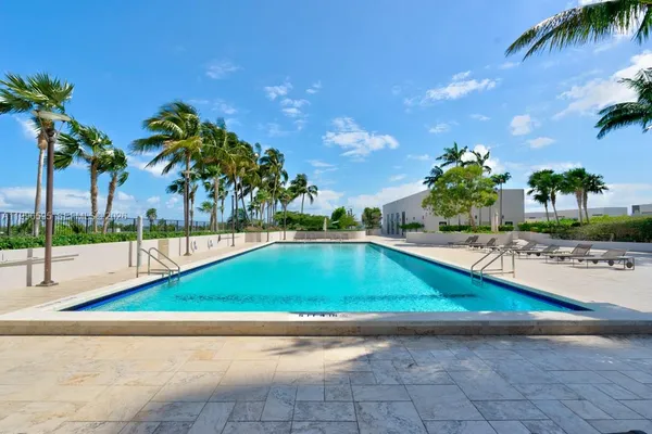 $23,500 | 1000 Venetian Way, Unit 105, Miami, FL 33139