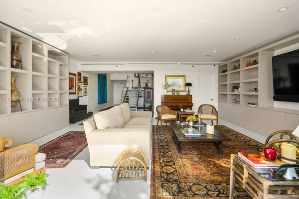 $23,500 | 1000 Venetian Way, Unit 105, Miami, FL 33139