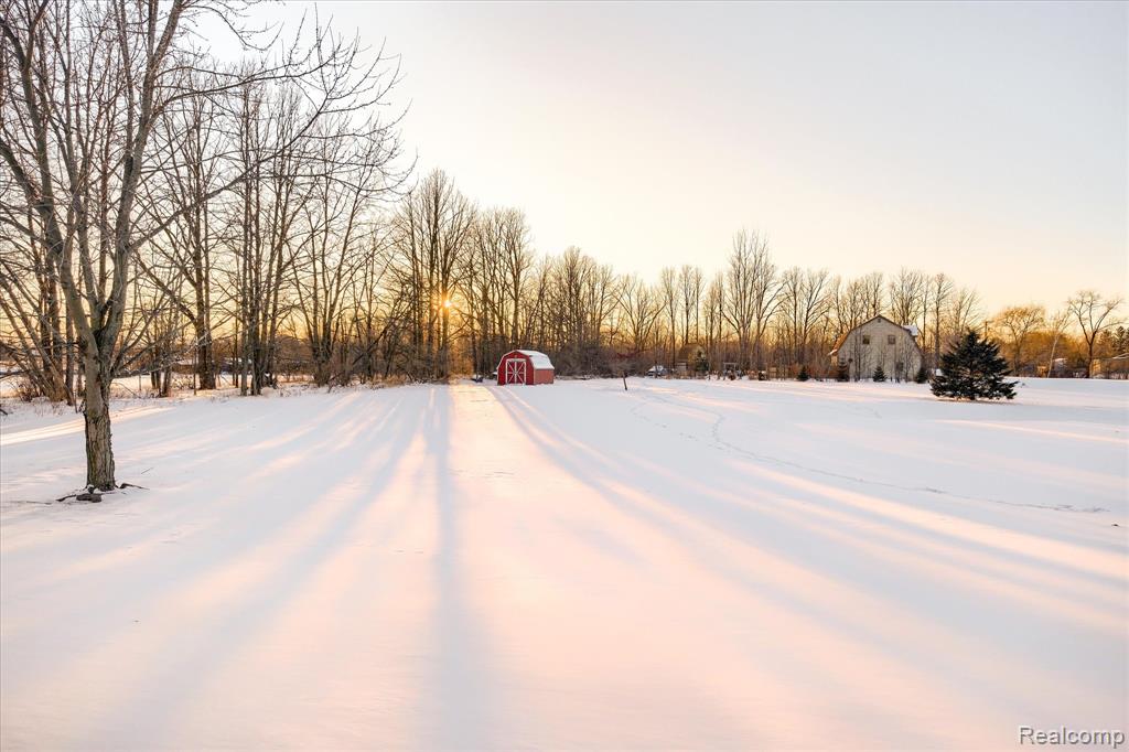 6941 Lake Pleasant Road North Branch, MI 48461 - Photo 2 of 51 Gallery Image 2